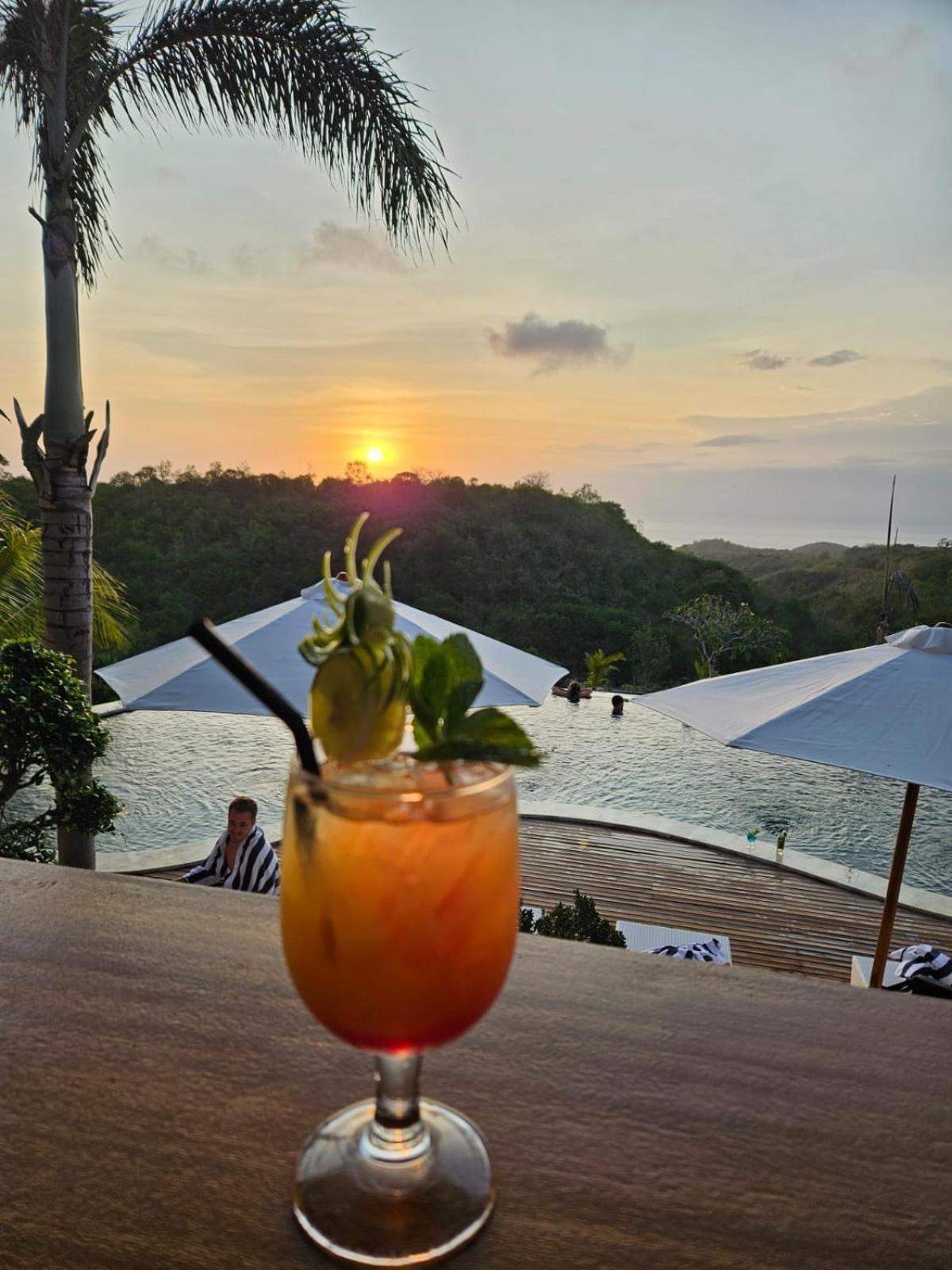 Kelingking Parama Resort Batumadeg ภายนอก รูปภาพ